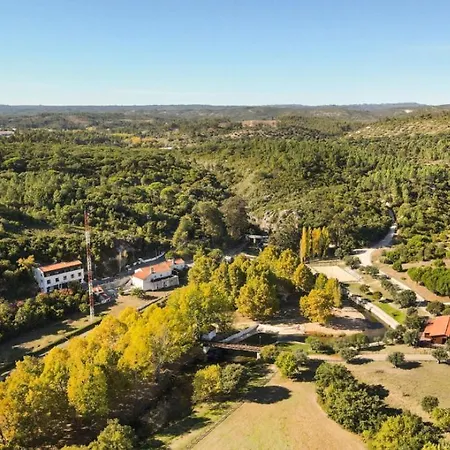 Alojamento Local Olhos D'agua Farm stay *