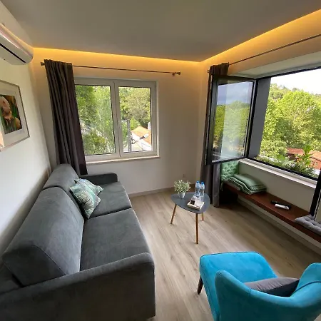 Alojamento Local Olhos D'agua Farm stay *